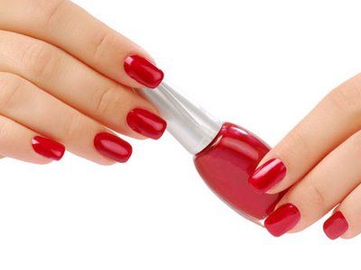 Manicure com pintura simples